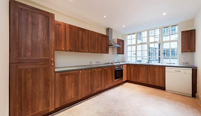 5 Bedroom Flat To Rent In Strathmore Court Park Road Regents Park, NW8