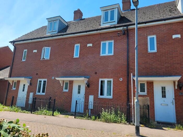 3 Bedroom Town House To Rent In Wilson Road, Rushden, NN10