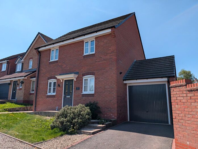 3 Bedroom Detached House To Rent In Lamphouse Way, Newcastle, ST5