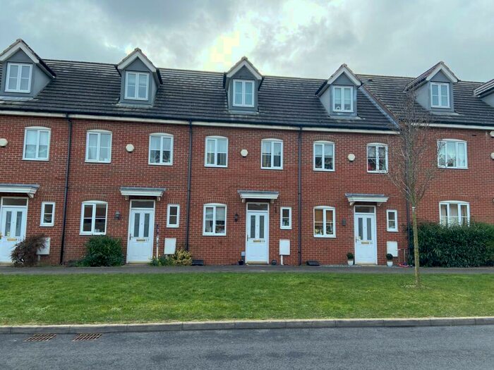 3 Bedroom Town House To Rent In The Pollards, Bourne, PE10