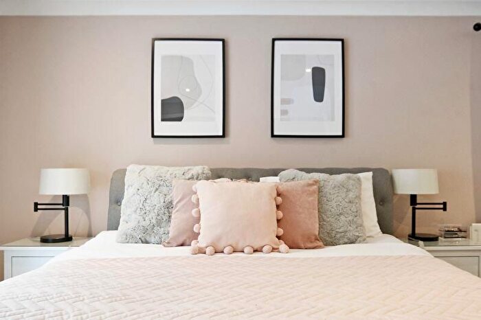 3 Bedroom Flat To Rent In Wembley, London, HA9