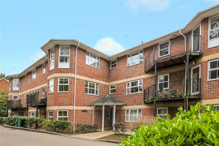 2 Bedroom Flat To Rent In Regency Heights, Chesham Road, Berkhamsted, HP4
