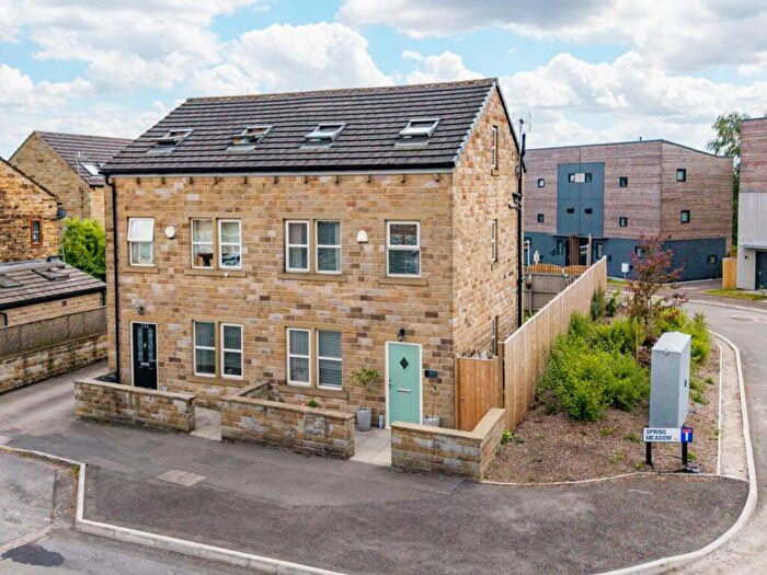 3 Bedroom Semi-Detached House For Sale In Wakefield Road, Drighlington, BD11