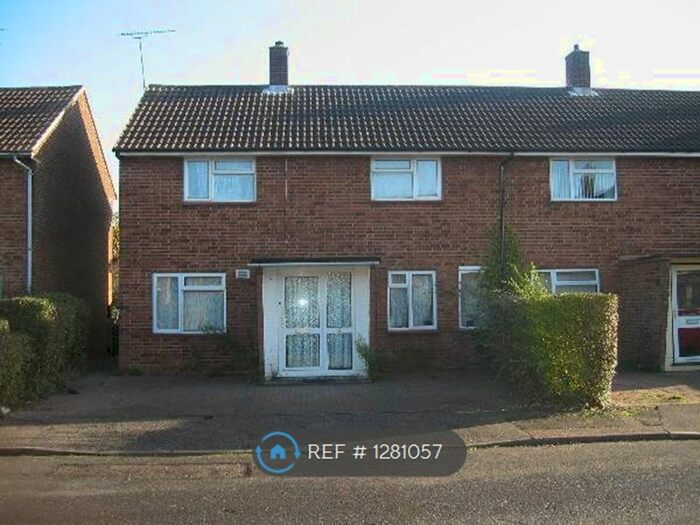 5 Bedroom End Of Terrace House To Rent In Holly Close, Hatfield, AL10