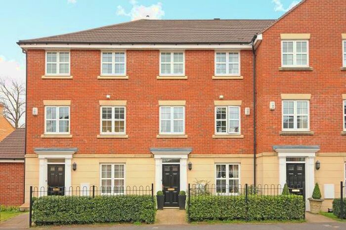 4 Bedroom Terraced House To Rent In Newbury, Berkshire, RG14