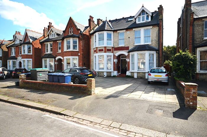 2 Bedroom Flat To Rent In Freeland Road, Acton, W5