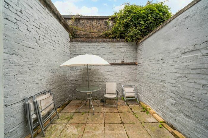 1 Bedroom Flat To Rent In Boothby Road, London, N19