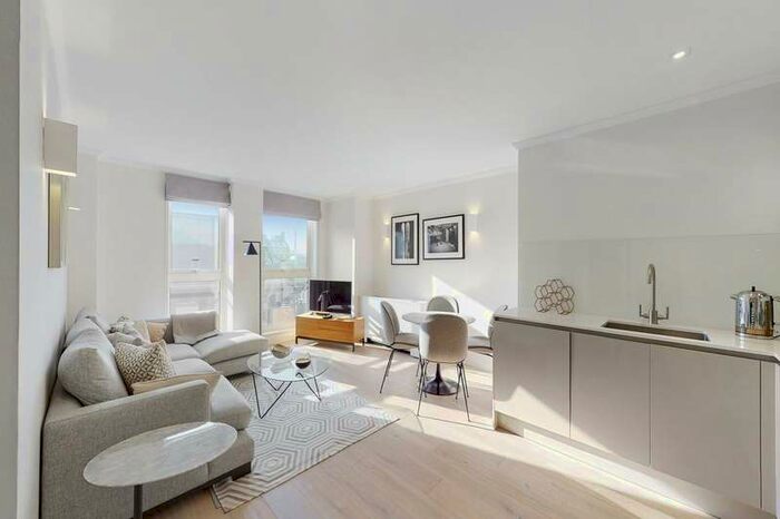 2 Bedroom Apartment To Rent In High Holborn, London, WC1V