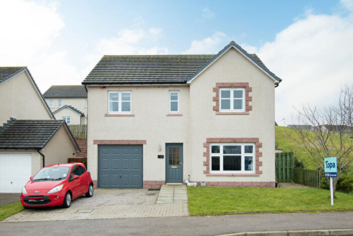 4 Bedroom Detached House For Sale In Queen Johanna Drive, Inverbervie, DD10