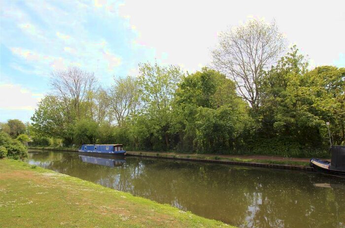 1 Bedroom Apartment To Rent In Bank Mill, Berkhamsted, HP4