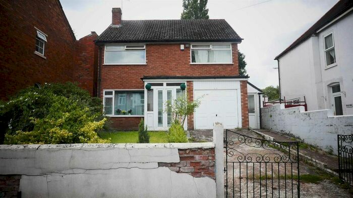 3 Bedroom Detached House To Rent In Hordern Road, Wolverhampton, WV6