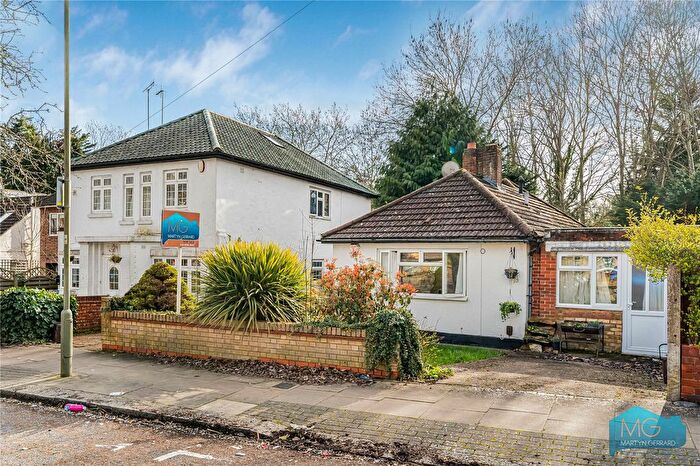 4 Bedroom Bungalow For Sale In Abercorn Road, Mill Hill, London, NW7