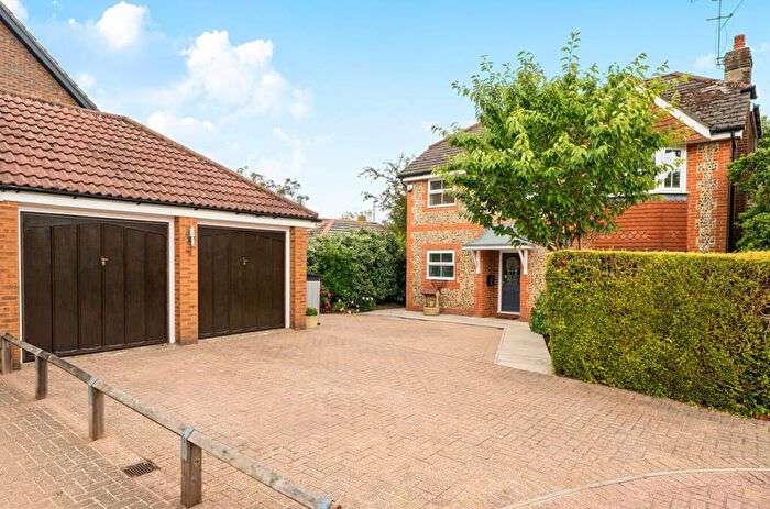 4 Bedroom Detached House For Sale In York Close, Chandler's Ford, Eastleigh, SO53