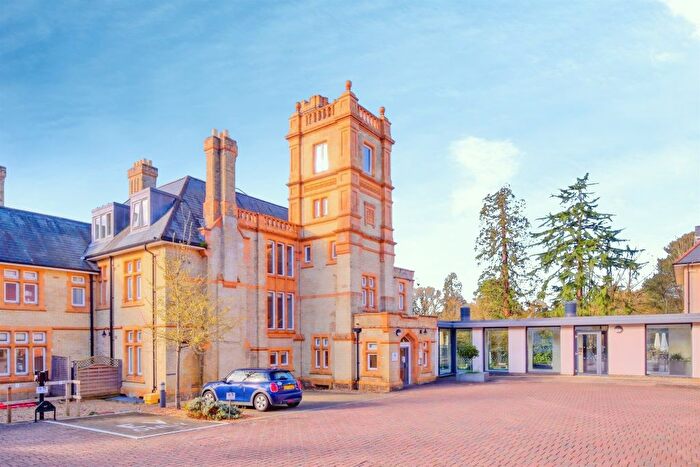 1 Bedroom Flat For Sale In Garnier Drive, Bishopstoke, Eastleigh, SO50