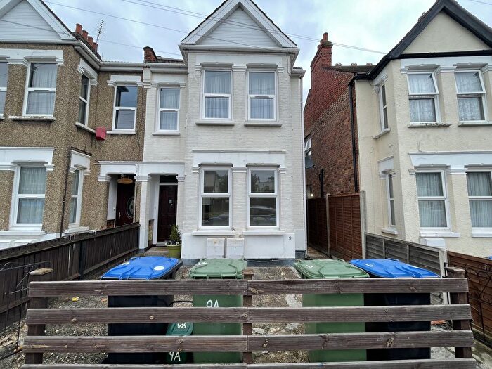 2 Bedroom Maisonette To Rent In Central Road, Wembley, HA0