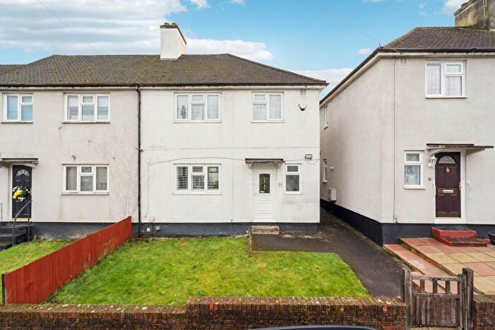 3 Bedroom End Terrace House For Sale In Herne Road, Bushey, WD23