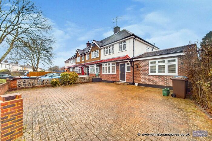 4 Bedroom Semi-Detached House To Rent In St. Anns Road, Chertsey, Surrey, KT16