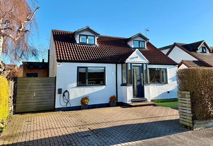 4 Bedroom Detached House For Sale In Pannal Avenue, Pannal, HG3