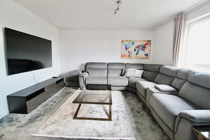 2 Bedroom Flat To Rent In Mary Elmslie Court, King Street, Top Floor, AB24