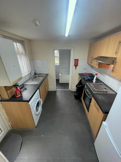1 Bedroom Flat To Rent In Ley Street, Ilford, IG2