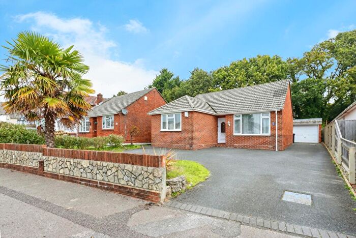 3 Bedroom Bungalow For Sale In Allens Road, Poole, Dorset, BH16