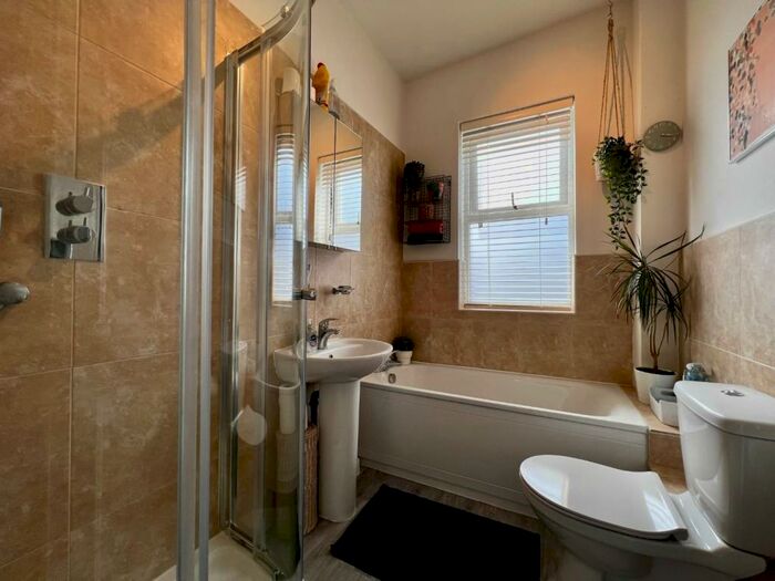 3 Bedroom End Of Terrace House To Rent In Lynton Road, Manchester, M21