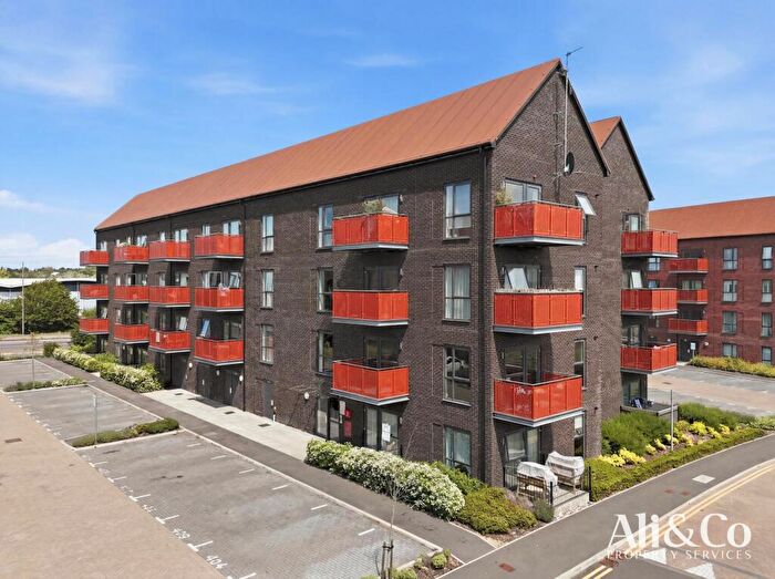 1 Bedroom Flat For Sale In Buttermere Way, West Thurrock, RM20