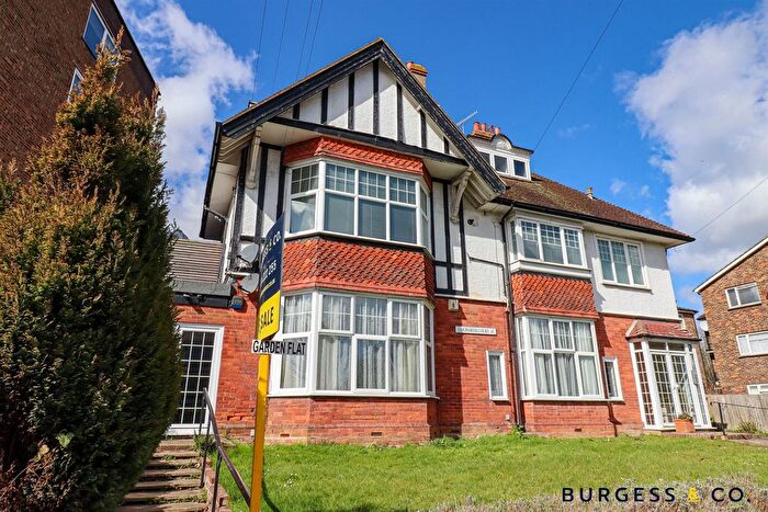 2 Bedroom Flat For Sale In Sutherland Avenue, Bexhill-On-Sea, TN39