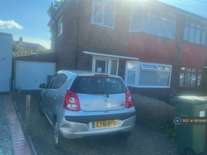 3 Bedroom Semi-Detached House To Rent In Foresters Crescent, Bexleyheath, DA7