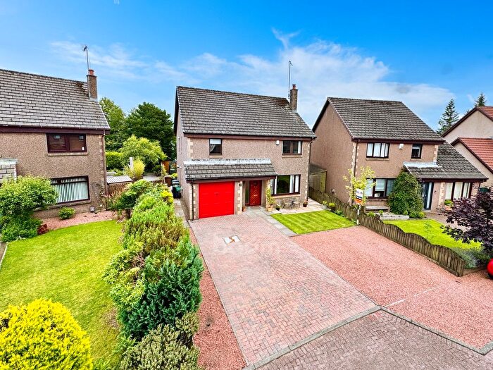 4 Bedroom Detached House For Sale In Sandpiper Road, Lochwinnoch, PA12