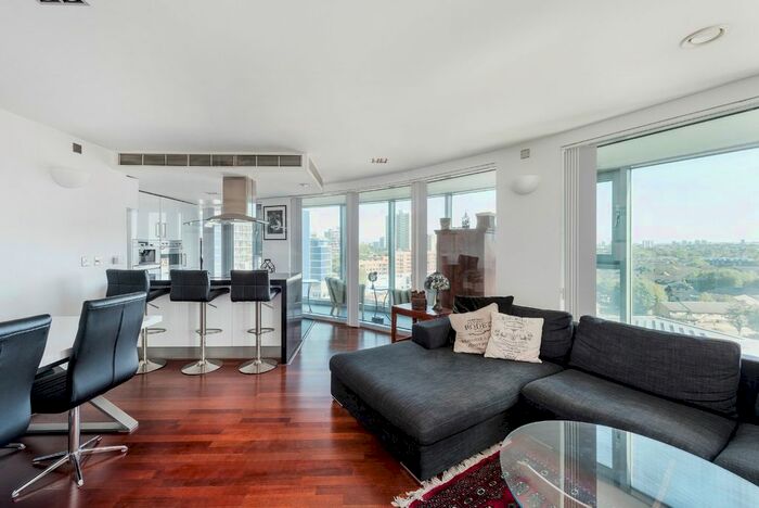 2 Bedroom Flat To Rent In Altura Tower, Battersea, London, SW11
