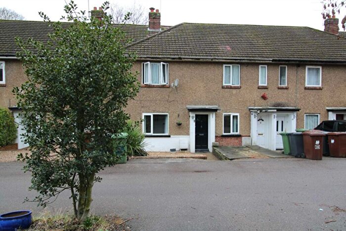 2 Bedroom Maisonette To Rent In The Highlands, Potters Bar, EN6