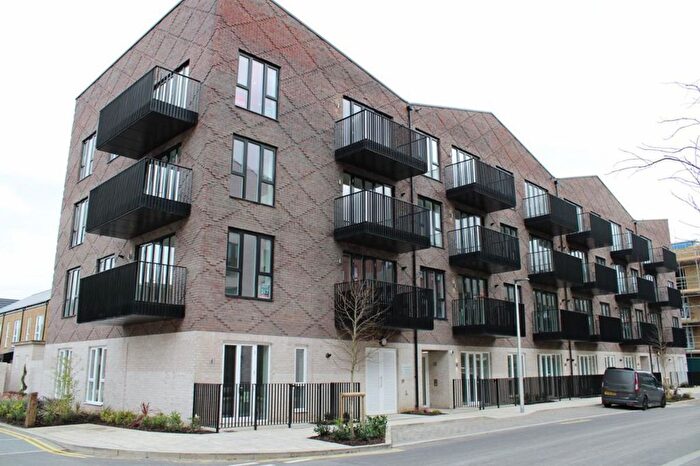 1 Bedroom Flat For Sale In Corys Road, Rochester, ME1