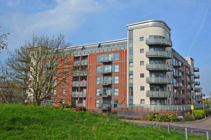 2 Bedroom Flat To Rent In Bush House, Berber Parade, Shooters Hill, London, SE18