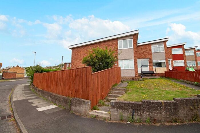 3 Bedroom House For Sale In Highlaws Gardens, Gateshead, NE9