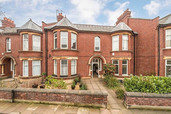 1 Bedroom Maisonette To Rent In Radbourne Road, Balham, SW12