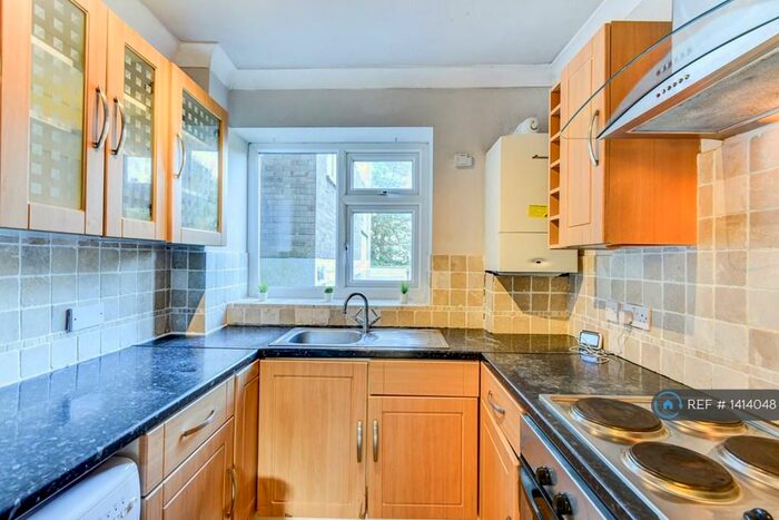 3 Bedroom Flat To Rent In Wellington Road, Brighton, BN2