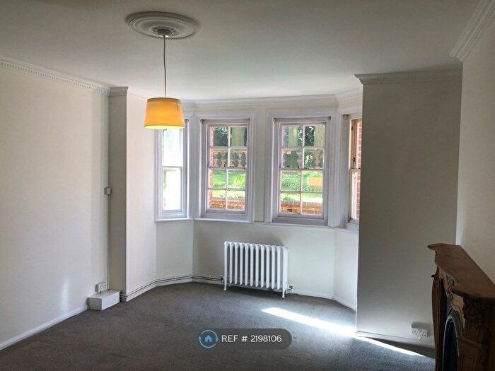 2 Bedroom Flat To Rent In Pevensey Road, St. Leonards-On-Sea, TN38