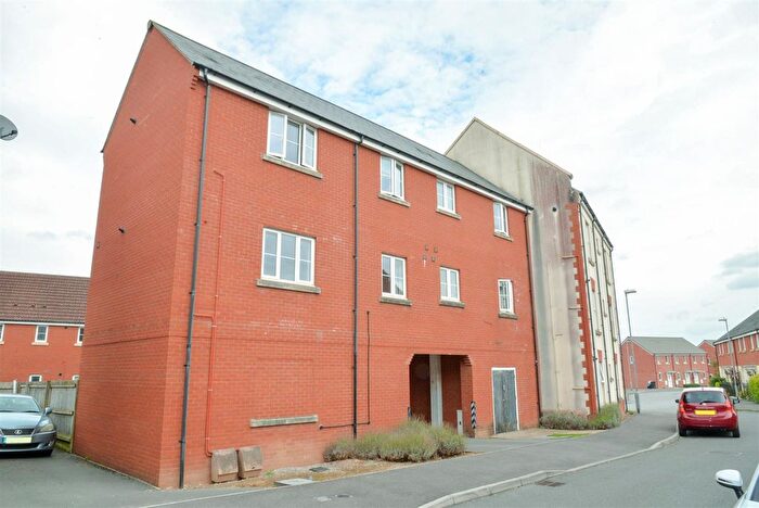 2 Bedroom Flat To Rent In Campion Way, Bridgwater, TA5