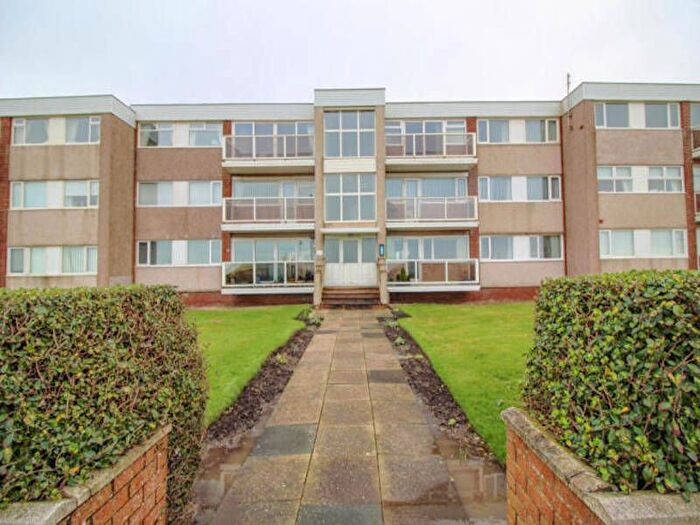 2 Bedroom Property For Sale In Queens Promenade, Thornton-Cleveleys, FY5