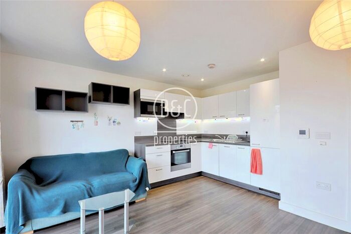 1 Bedroom Flat To Rent In Adenmore Road, London, SE6