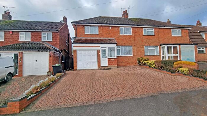 4 Bedroom Semi Detached House For Sale In Douglas Road, Hollywood, B47