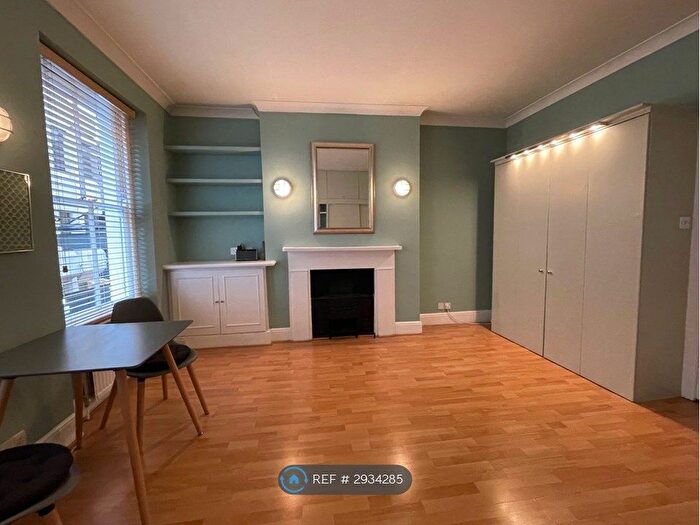 Studio To Rent In Shelton Street, London, WC2H
