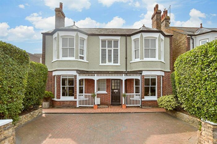 4 Bedroom Detached House For Sale In Canterbury Road, Margate, CT9