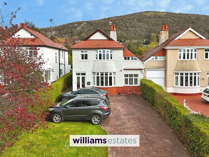 4 Bedroom Link Detached House For Sale In Meliden Road, Prestatyn, LL19