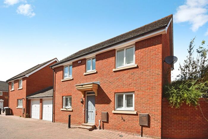 3 Bedroom Detached House For Sale In Baden Powell Close, Great Baddow, Chelmsford, CM2