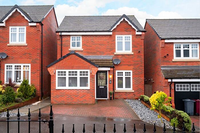 3 Bedroom Detached House For Sale In Whindwhistle Drive, Grassmoor, Chesterfield, S42