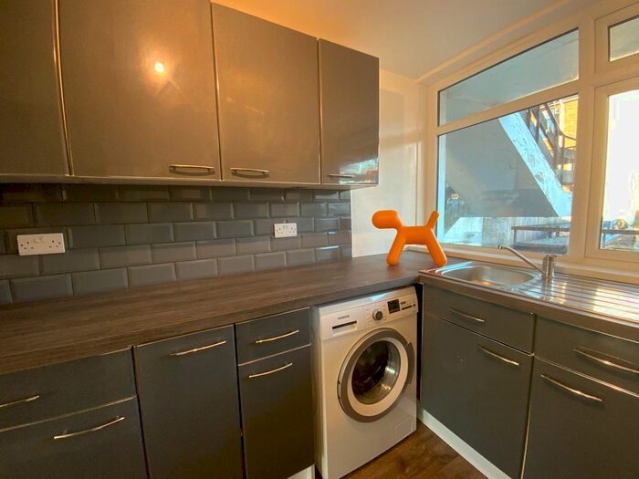 1 Bedroom Flat To Rent In Broad Street, Chesham, HP5