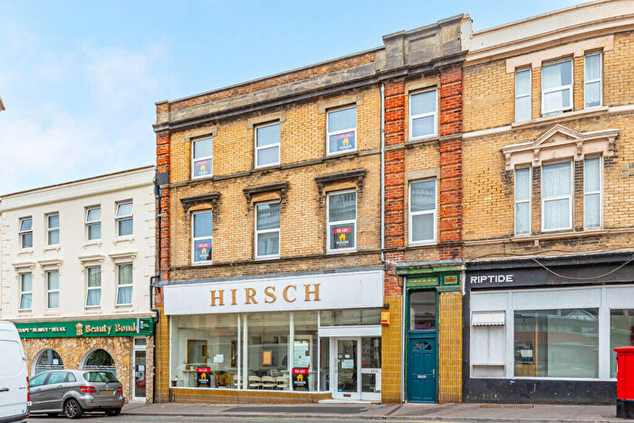 2 Bedroom Flat To Rent In Flat A, Commercial Road, Bournemouth, (near Durley Road & Top Of Poole Hill), BH2