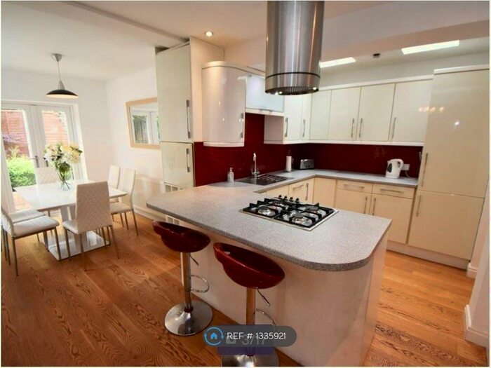 4 Bedroom Semi-Detached House To Rent In Acheson Road, Hall Green, Birmingham, B28